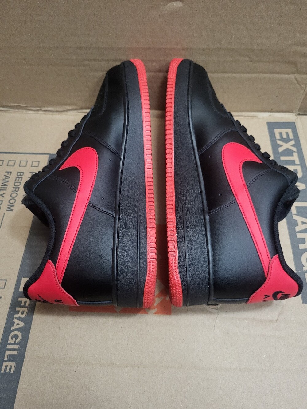 Nike Air Force 1 '07 Black/Red/Bred Men Size 13 - Picture 4 of 15